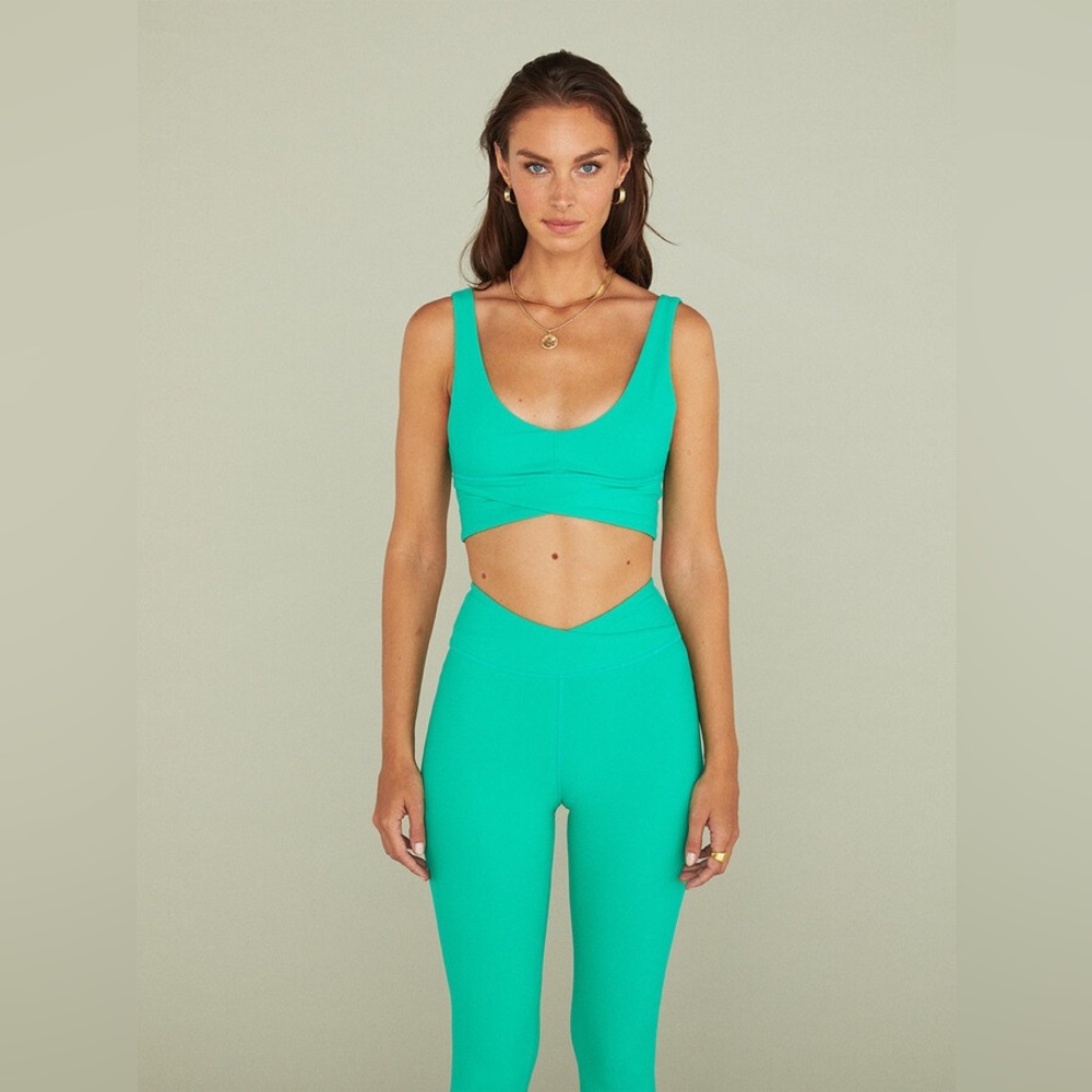 NWT Carbon38 Wrap Sports bra and leggings in Melt - Green